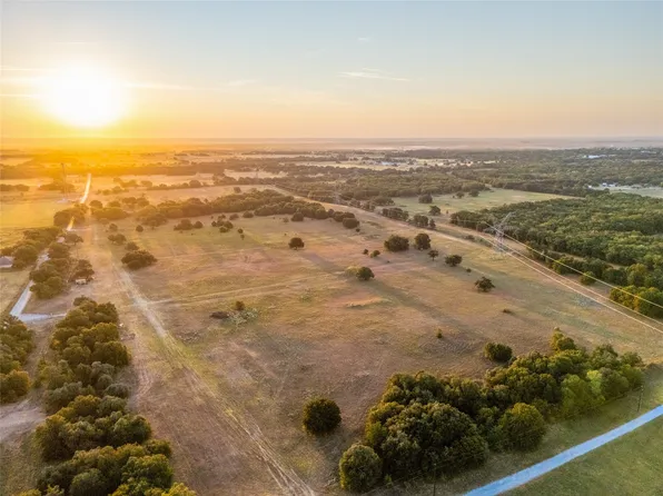 481 County Road 1650, Chico, TX 76431
