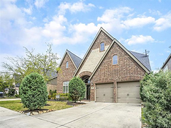 3rd image of 28131 Twin Knolls Ln