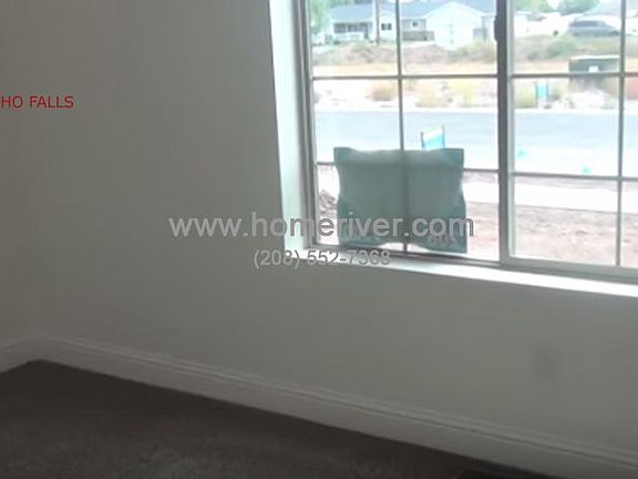 3rd image of 3917 E Marble Dr