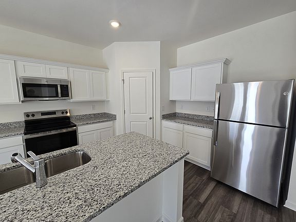3rd image of 73 Rowlett Pl