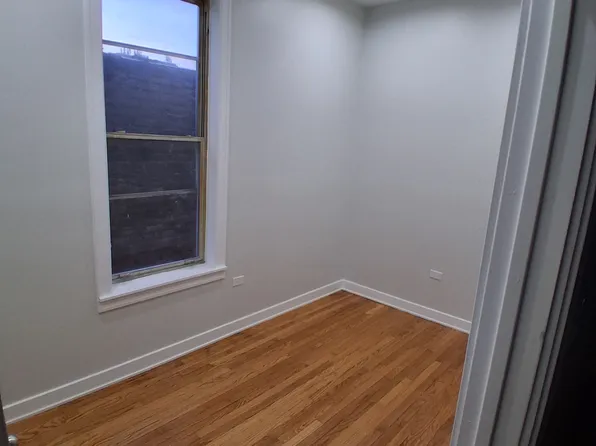 1448 W Taylor St #3, Chicago, IL 60607
