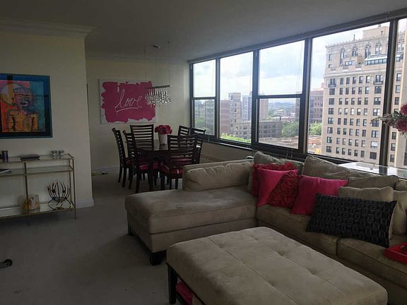 5th image of 360 W Wellington Ave APT 11E