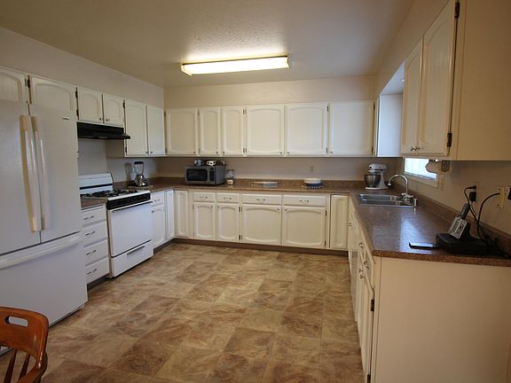 4th image of 5774 Walnut Dr