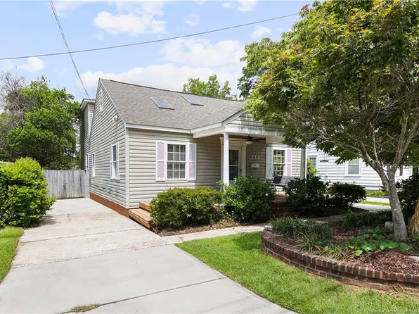 214 Pinecrest Dr, Fayetteville, NC 28303
