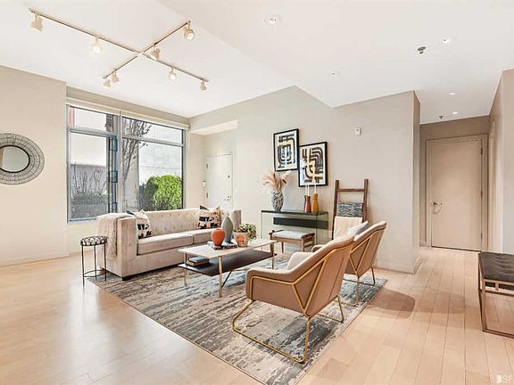 3rd image of 255 Berry St APT 107