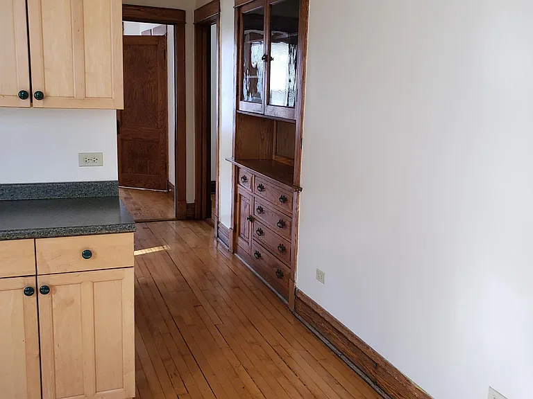 1637 N Drake Ave #2R — Photo 2