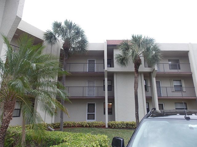 1st image of 6401 N University Dr APT 106