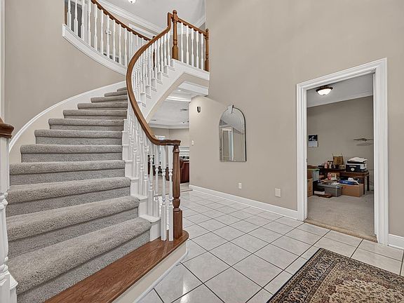 5th image of 22 Linney Blvd