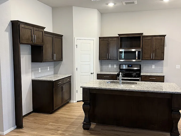 2615 W Baton Rouge Pl — Photo 9