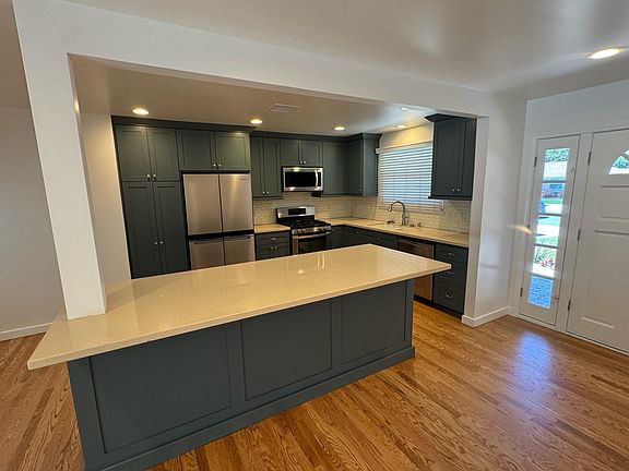 3rd image of 3108 Carfax Ave