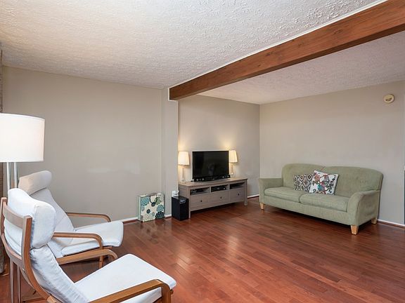 2nd image of 9213 Redbridge Ct