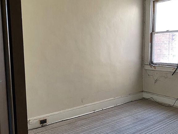 5th image of 610 Rappolla St