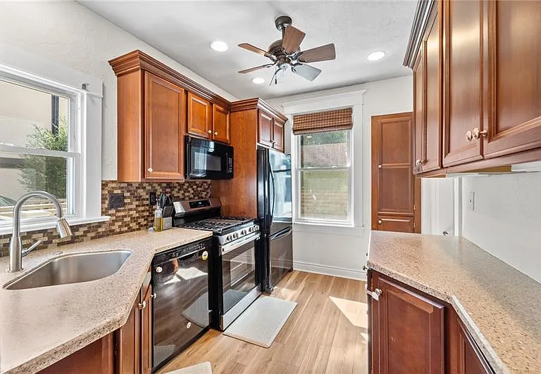 840 Kewanna Ave — Photo 12