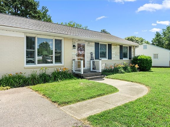 4th image of 7978 Meadow Dr