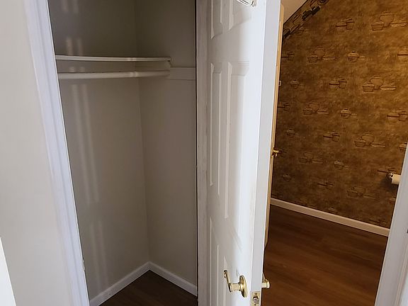 2nd image of 1640 Cindy Ct