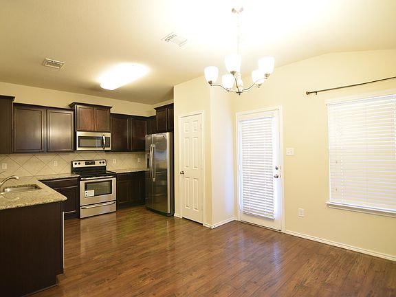 5th image of 9610 Glynhill Ct