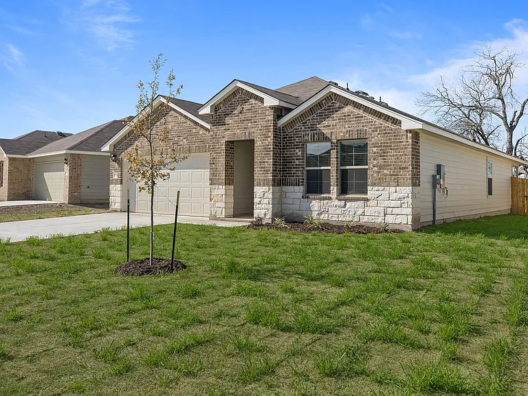 504 Wyatt Way — Photo 2