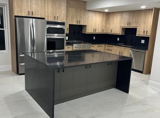 3501 W Ox Rd, Fairfax, VA 22033