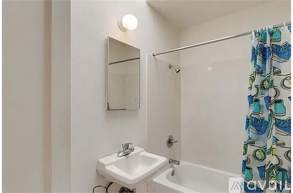 Building Photo - 2841 Fruitvale Ave #A