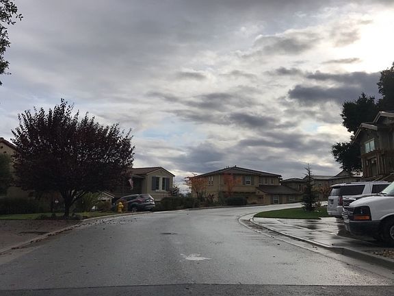 5th image of 1940 Saffron Ct