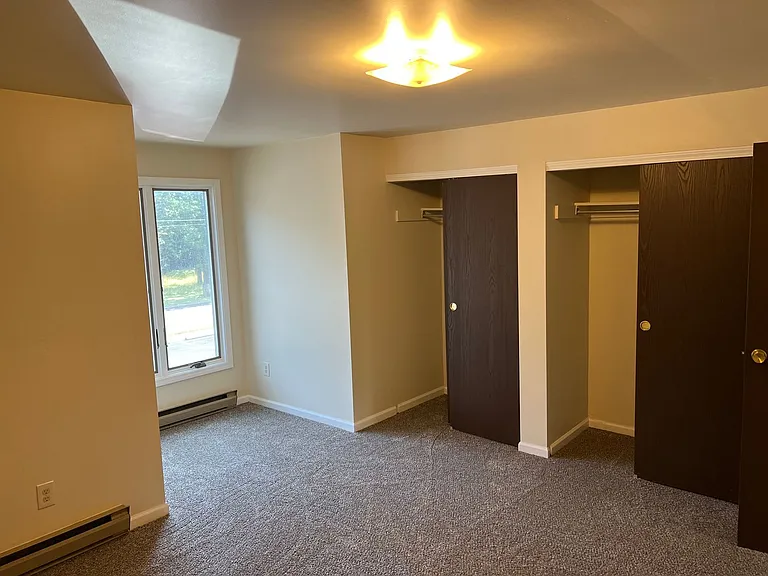 421 Davison Rd — Photo 5