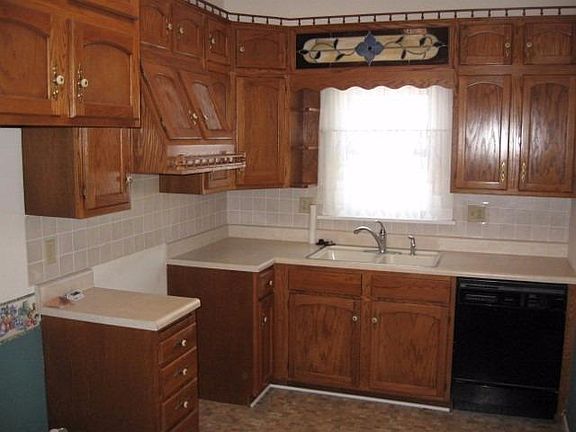 3rd image of 411 NE 13th St