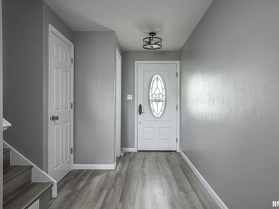 5th image of 1549 W 29th St