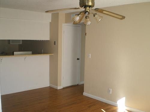3rd image of 5036 Polk St