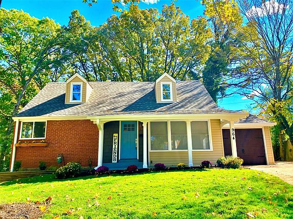 2nd image of 964 Diane Ln