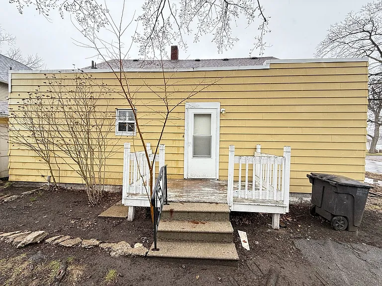 843 Bennett St N #613-W-& — Photo 3