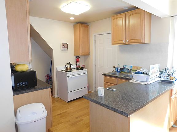 5th image of 2049 N Magnolia Ave #1