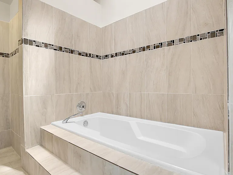 7705 Forest Green Ln — Photo 19