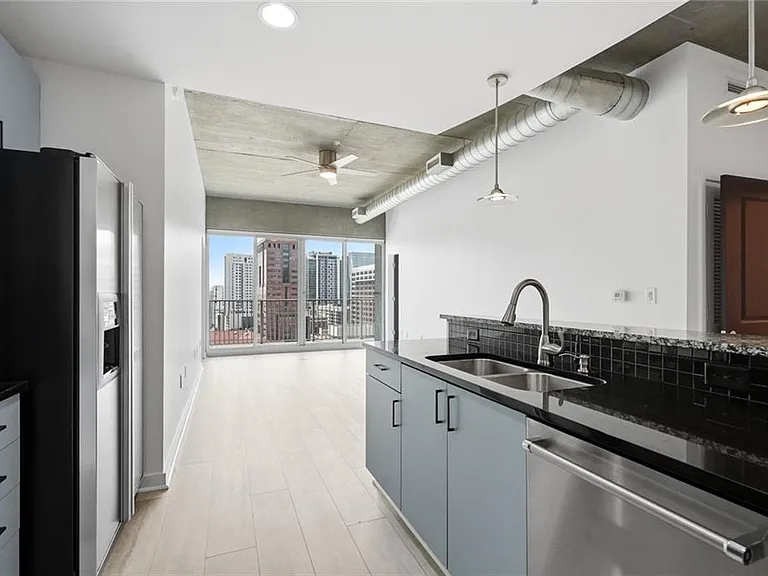 943 Peachtree St NE #1210 — Photo 4