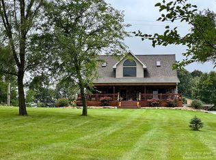 11596 Roepke Rd, Gregory, MI 48137