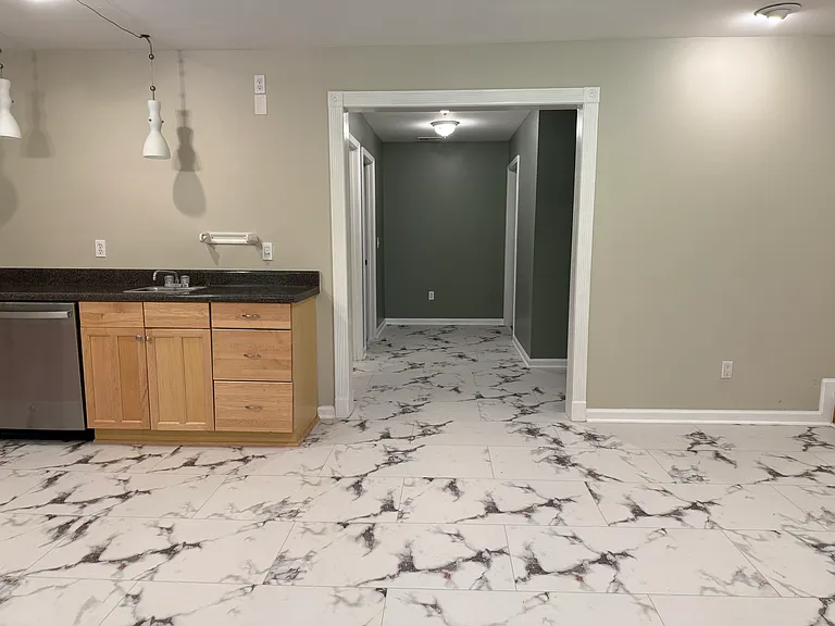 417 Holland Springs Dr — Photo 17