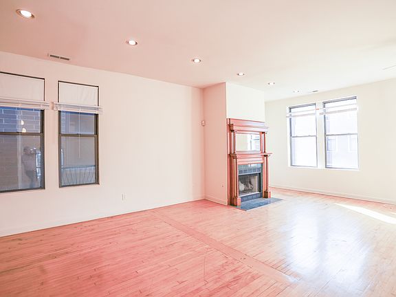 4th image of 2246 W North Ave #2
