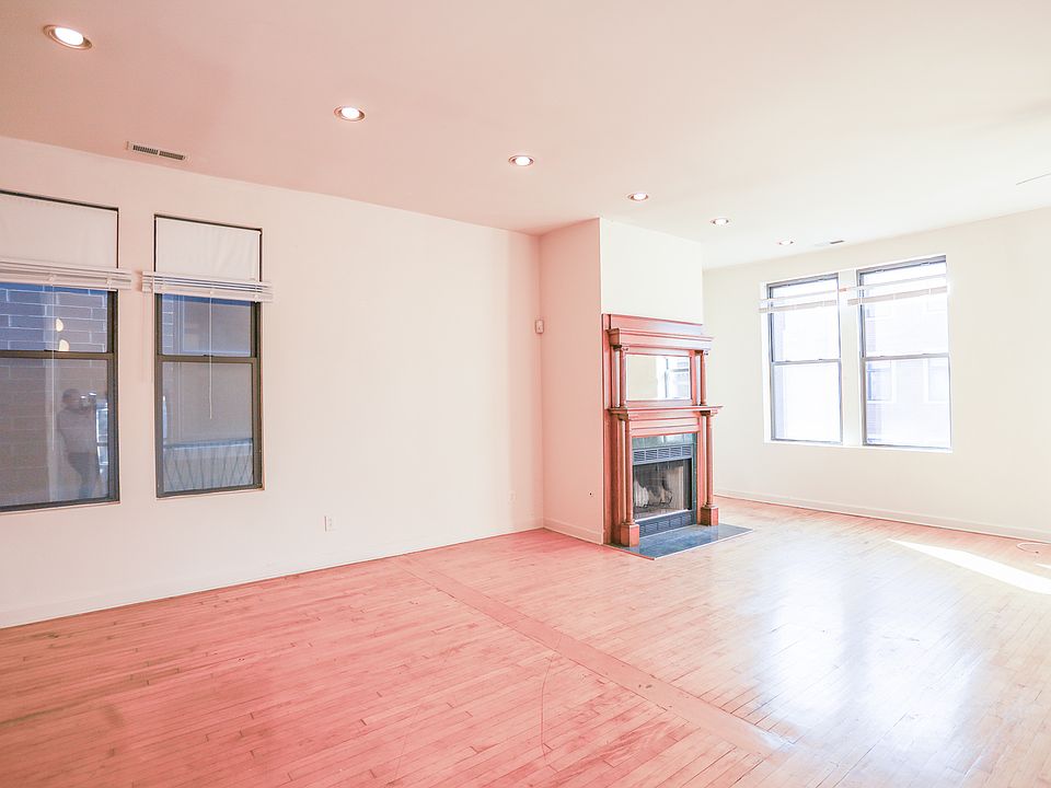 1st image of 2246 W North Ave #3