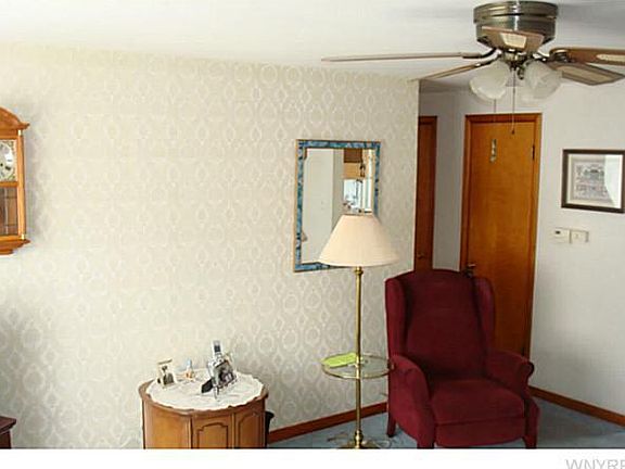 3rd image of 44 Seminole Pkwy