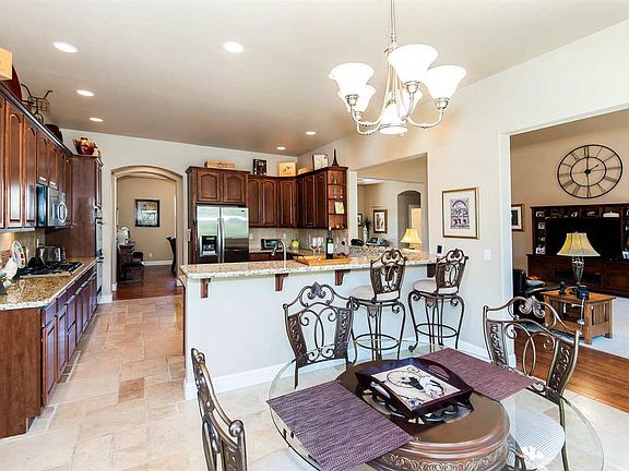 4th image of 1094 Rocky Terrace Dr