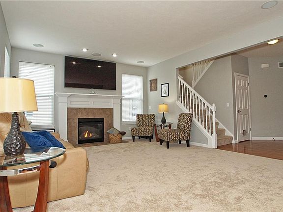 4th image of 145 Highgate Dr