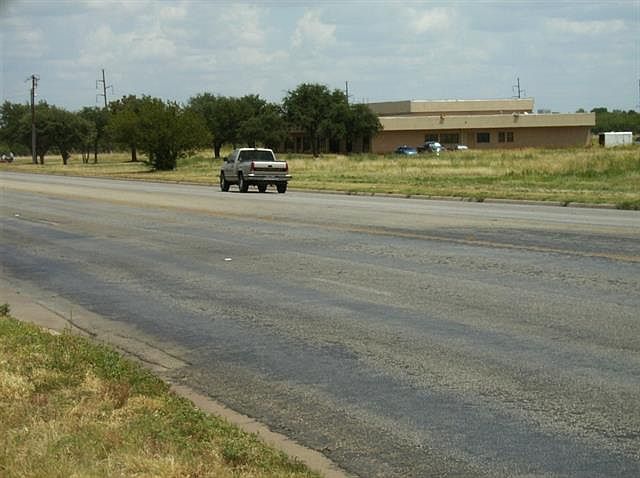 2nd image of 5501 Us Highway 277 S