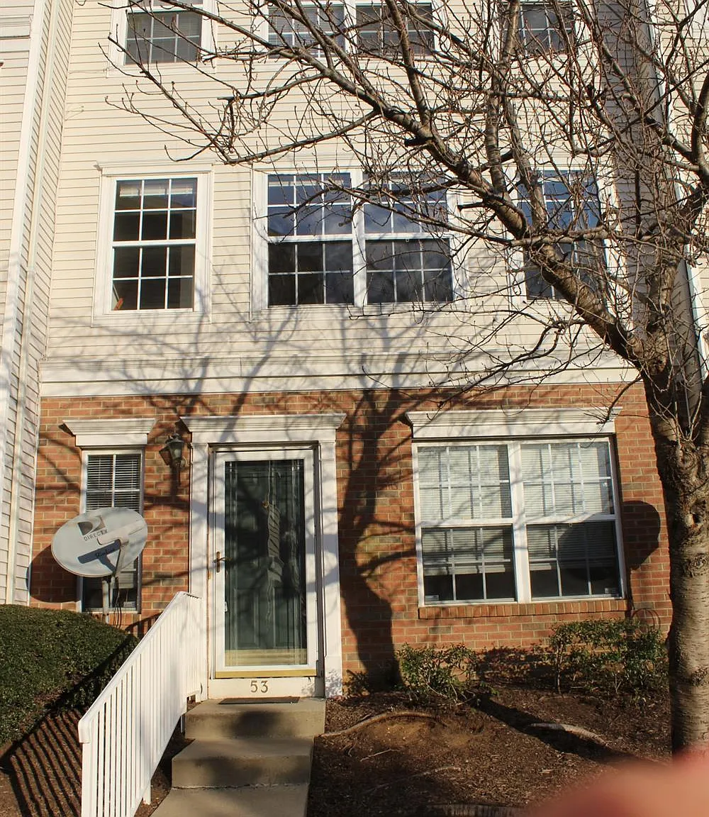 3 bed, 1.5 bath, 1478 sqft, $2,950 — Photo 2