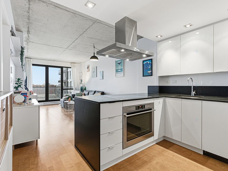 1st image of 705 Rue William #1006
