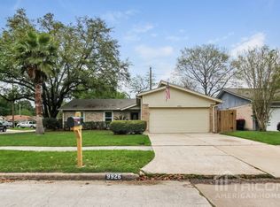9926 Appleridge Dr, Houston, TX 77070