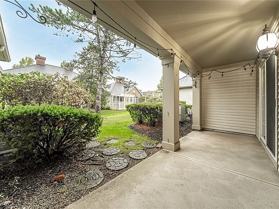 2nd image of 3142 Village Green Dr