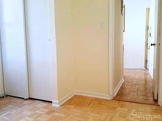 Rented by City Connections Realty | media 12