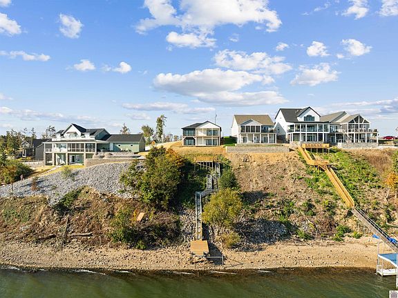 5th image of 631 Sherwood Dr Tract 1