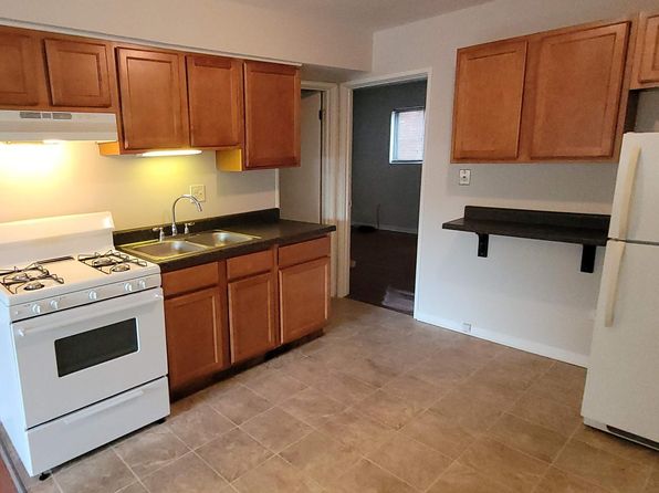 2900 N River Rd #3