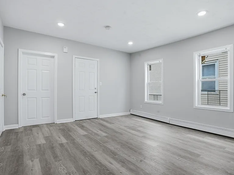 660 Public St #2 — Photo 12