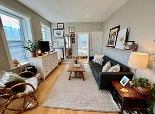 11 Phillips St APT 9, Boston, MA 02114